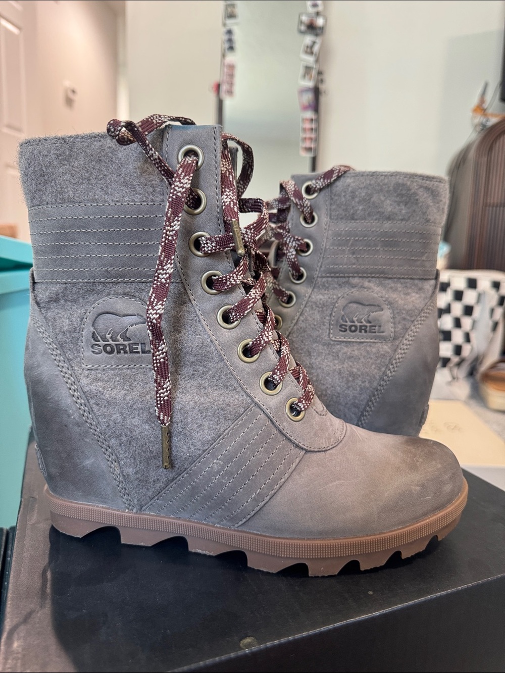 Sorel Women's Gray Lace-Up Winter Boots with Maroon Accents